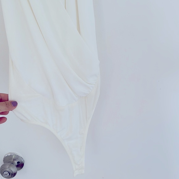 Bebe body suit white off white with gold embroiderie M - Picture 4 of 10